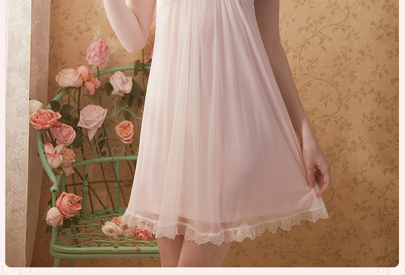 Short Sleeved Lace Ribbon Breast Pad Nightgown